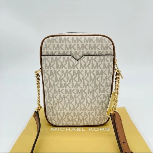 Michael Kors Medium NS Chain XBody Bag
Vanilla/Brown - Picture 5 of 12